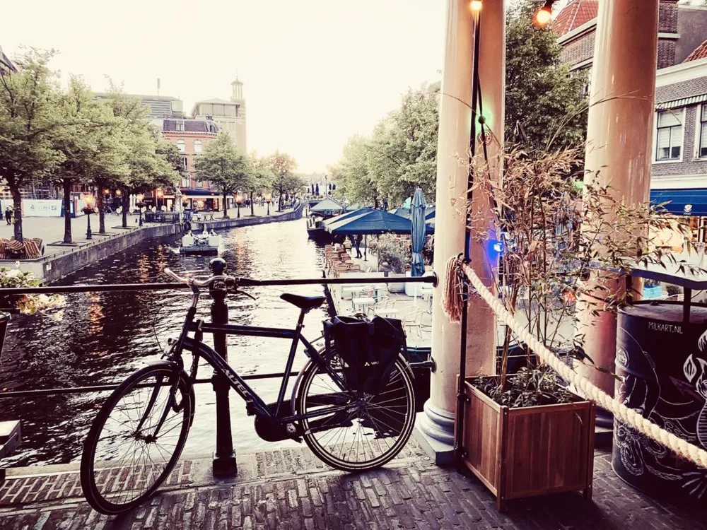 Pont historique à Leiden, cadre des séances en présentiel